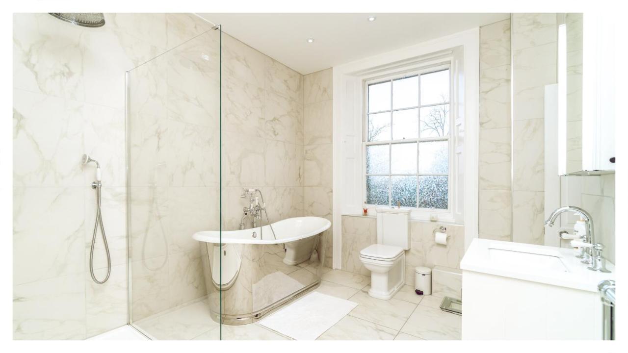 Villa A Luxurious Masterpiece Steps From Stirling Extérieur photo